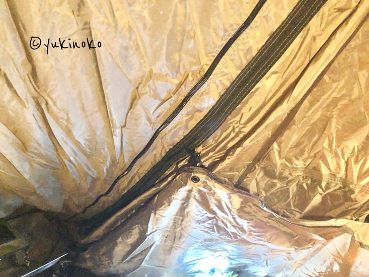 ogawaシャンティRのテントを完全に閉めたテント内の布の様子
