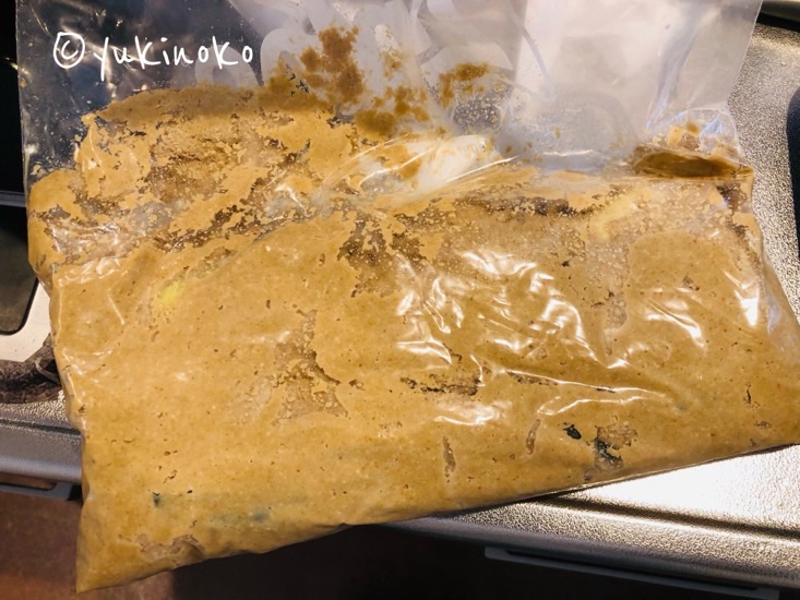 野菜を漬けて少しゆるくなった無印の発酵ぬかどこ